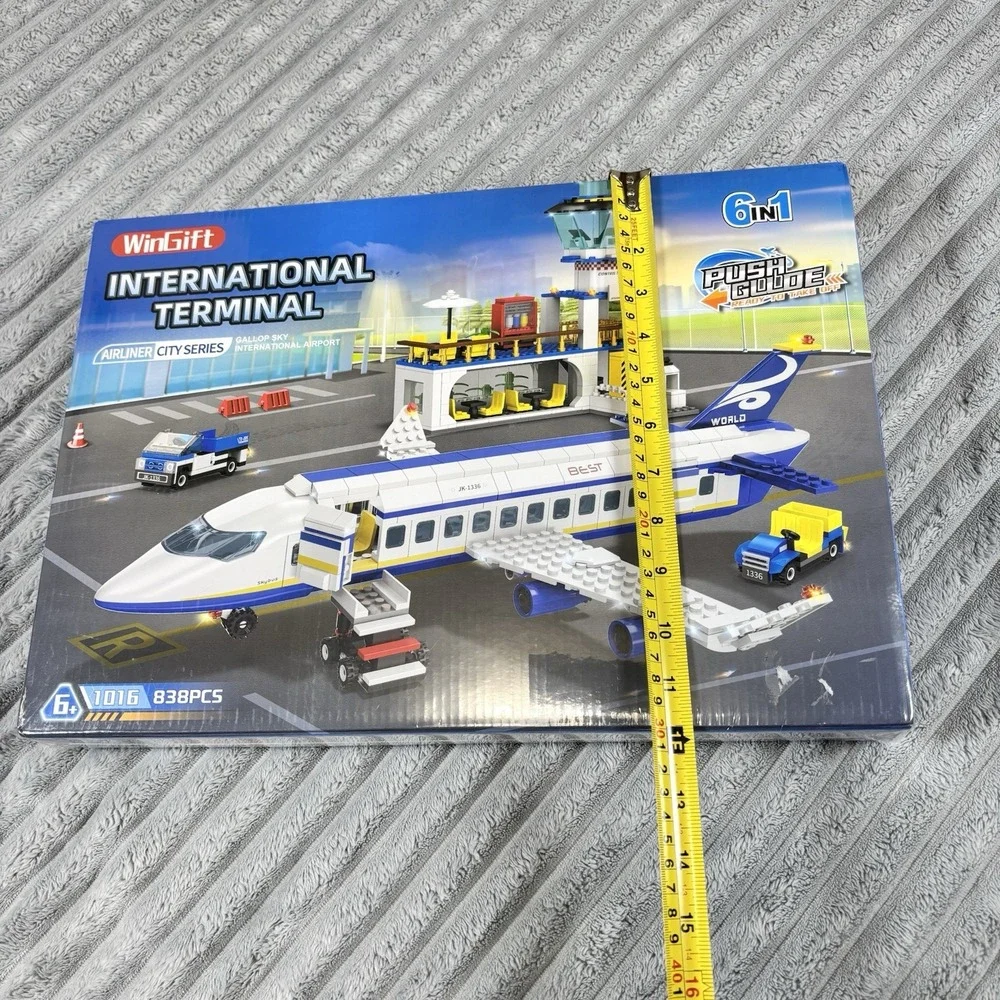 WinGift Passenger‎ Airplane 1016Pcs International Airport 6in1 factory sealed